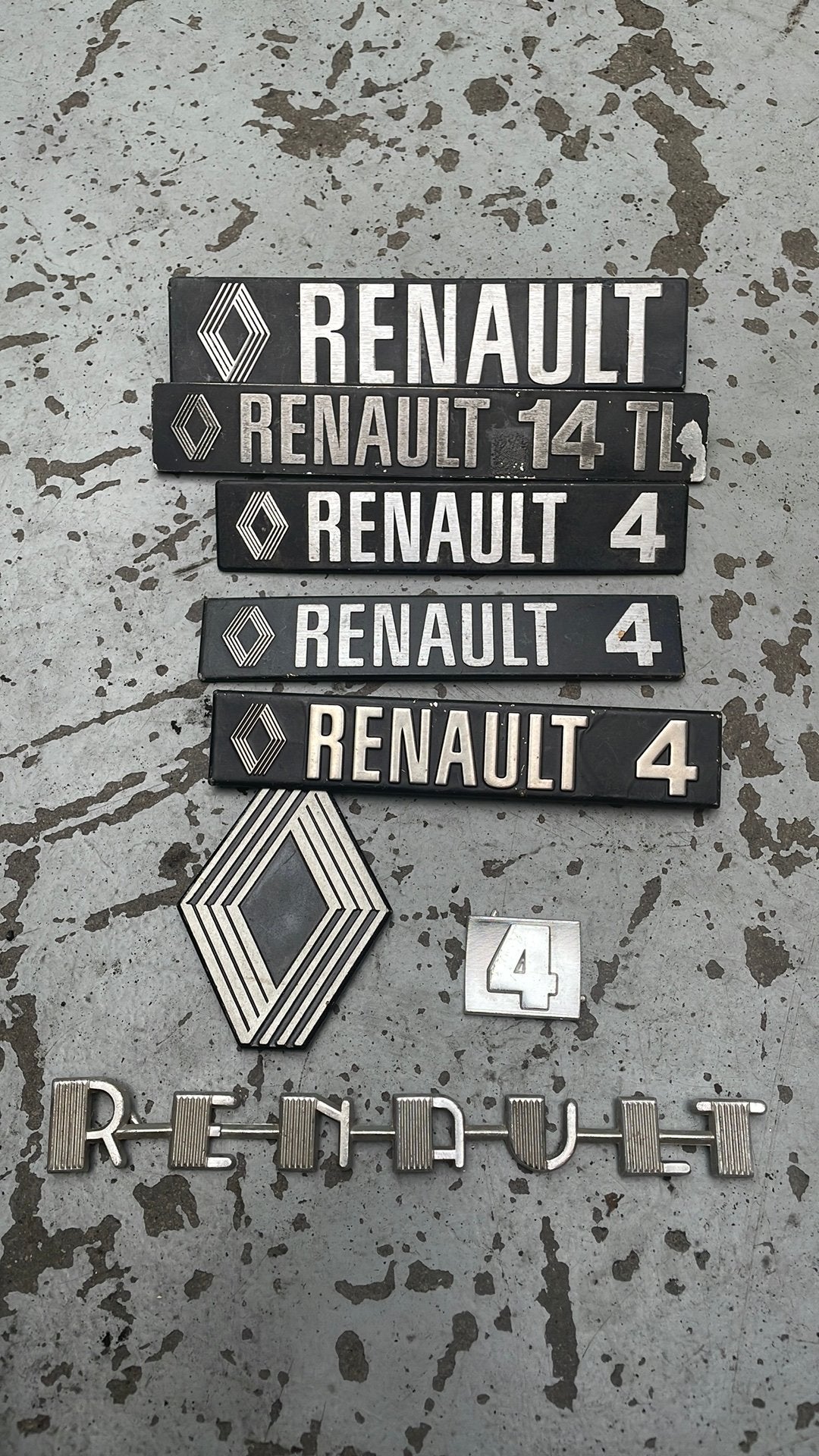 Diverse Renault emblemen., Ophalen of Verzenden, Zo goed als nieuw