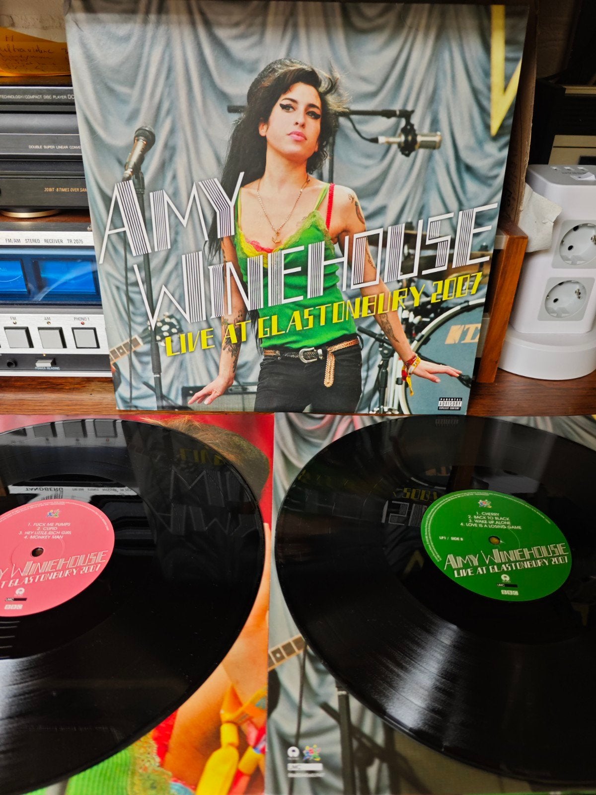 Amy Winehouse - Live at Glastonbury 2007 (Dubbel LP), Gatefold hoes, Ophalen of Verzenden, Zo goed als nieuw, 12 inch