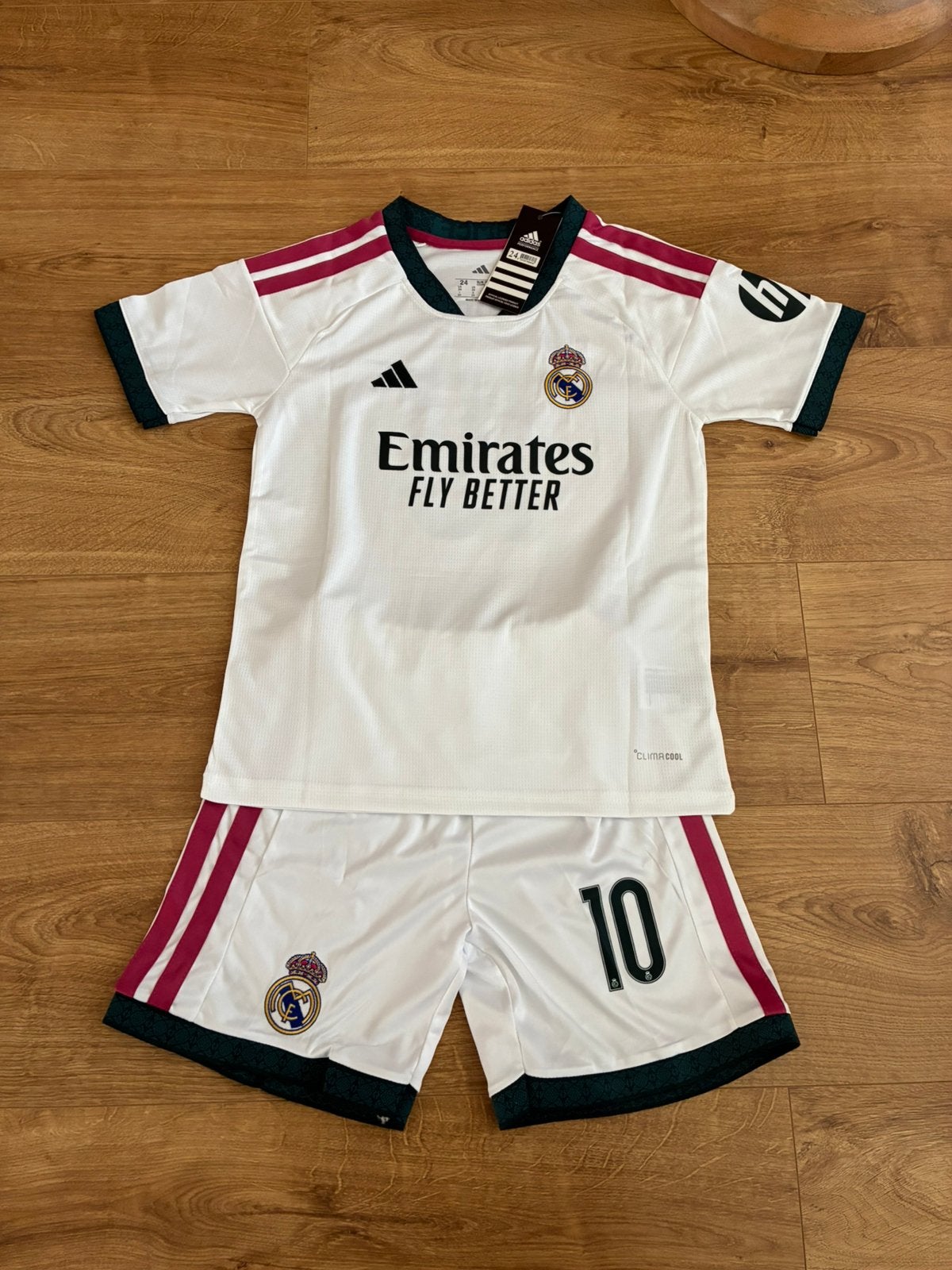 Real Madrid Kindertenue #10 Mbappé maat 24, Ophalen of Verzenden, Nieuw, Shirt