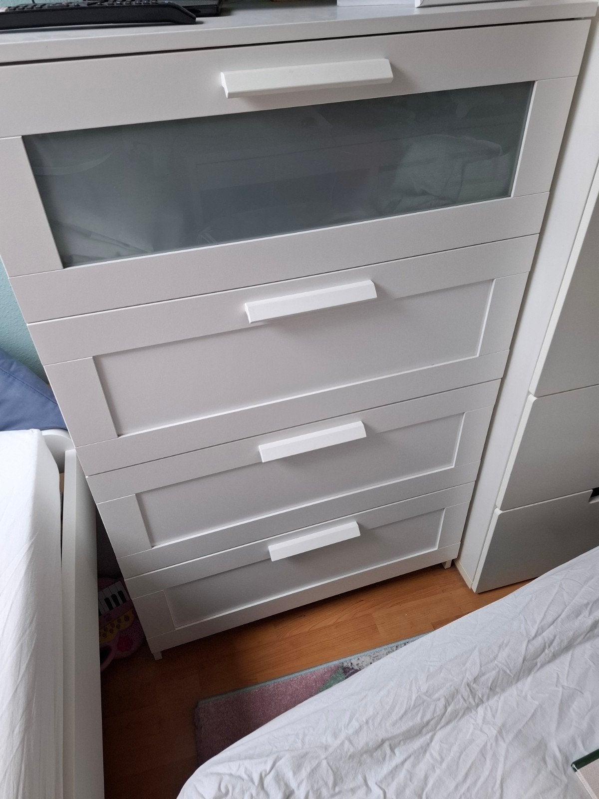 IKEA BRIMNES ladekast wit/frosted glas (4 lades), Ophalen, 100 tot 150 cm, 50 tot 100 cm, 3 of 4 laden