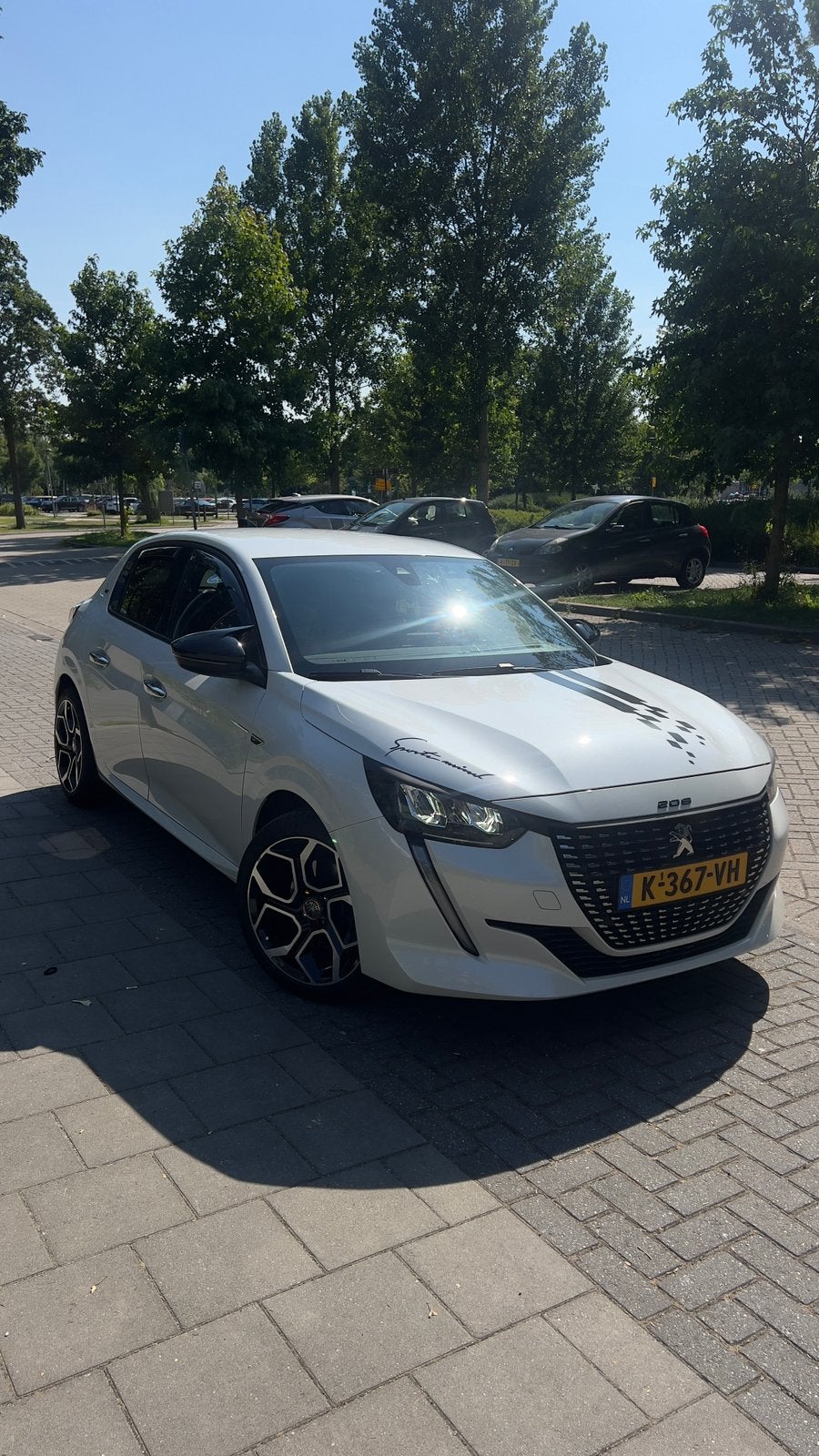 Peugeot 208 Allure 1.2 Puretech  3D cockpit / Parelmoer wit, Auto's, Peugeot, Voorwielaandrijving, 101 pk, Origineel Nederlands