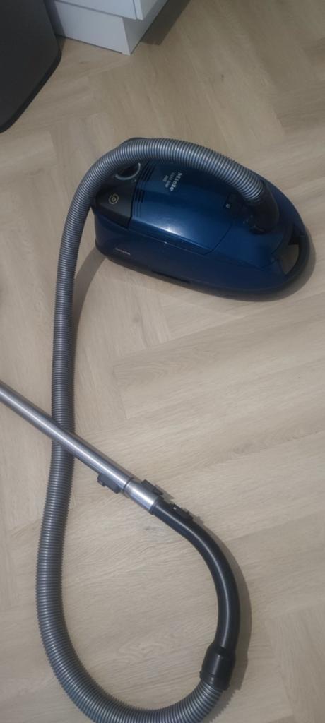 Miele stofzuiger, Witgoed en Apparatuur, Stofzuigers, Ophalen of Verzenden, 1200 tot 1600 watt
