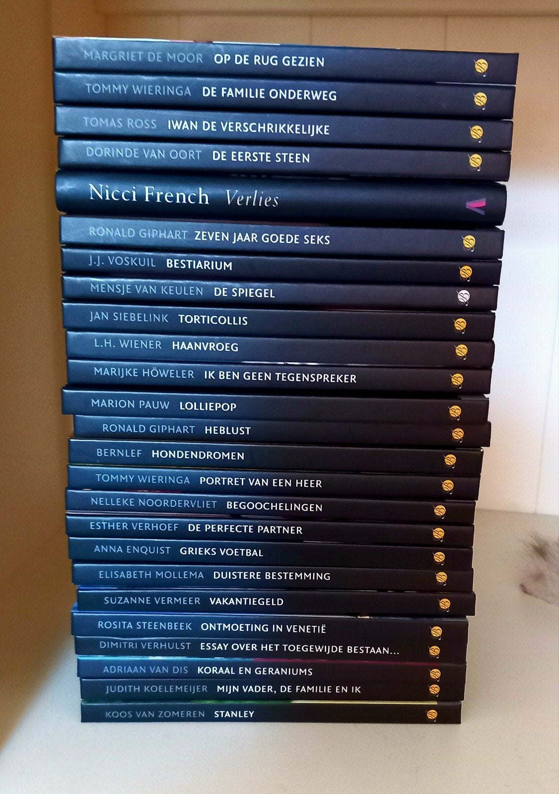 Literaire juweeltjes reeks  25stuks, Ophalen of Verzenden, Zo goed als nieuw