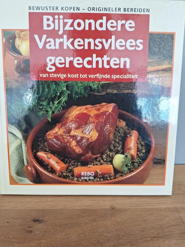 De fijnste vleesgerechten, Ophalen of Verzenden, Zo goed als nieuw