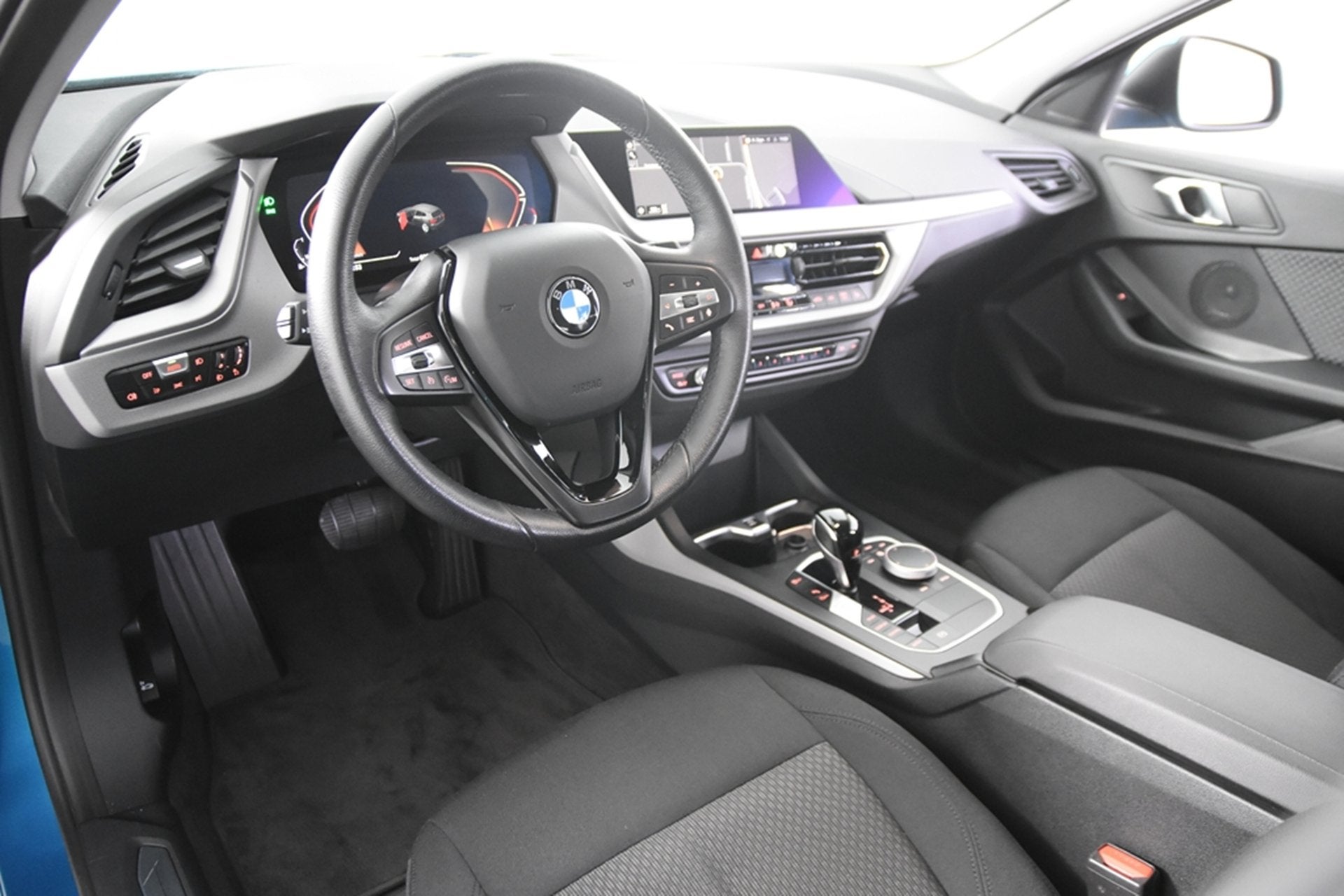 BMW 1-serie 116i *1ste Eigenaar*Navigatie*Stoelverwarming*18, Auto's, Stof, Gebruikt, Automatische klimaatregeling, Blauw