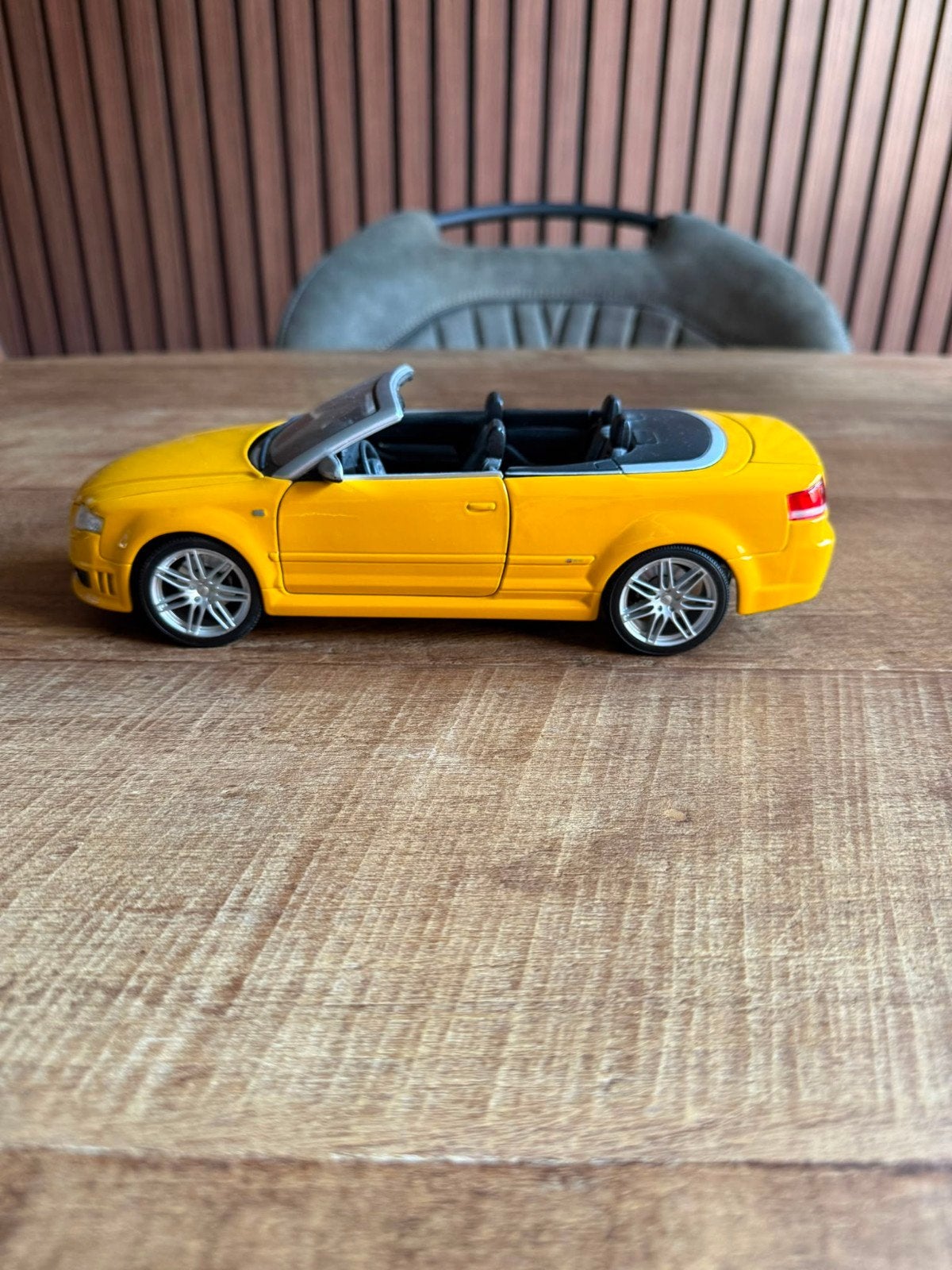 11 modelauto's 1:18, diverse merken, goede staat, Hobby en Vrije tijd, Modelauto's | 1:18, Ophalen, Gebruikt, Auto, Overige merken
