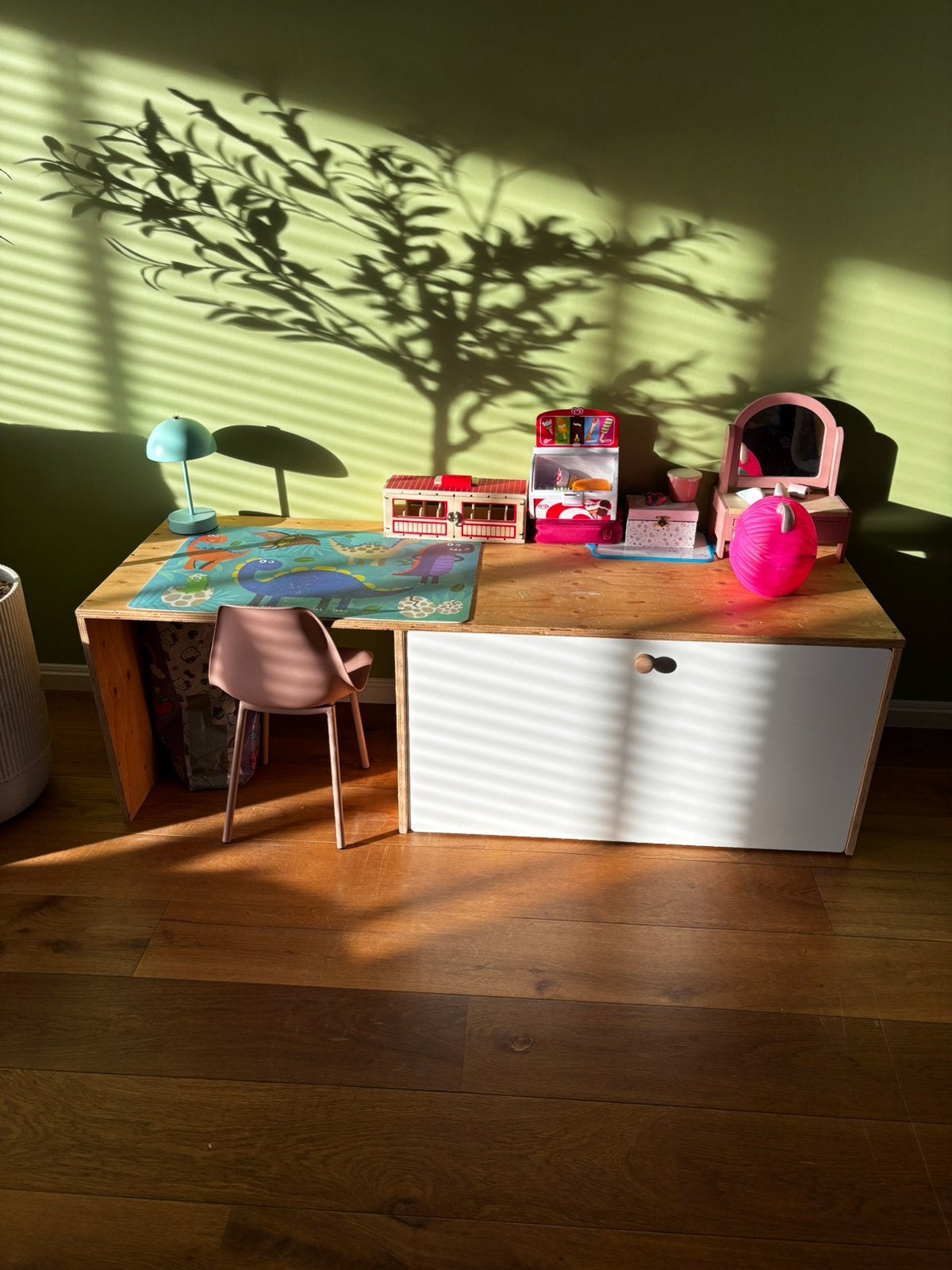 Speelhoek, Ophalen, Gebruikt, Tafel(s)
