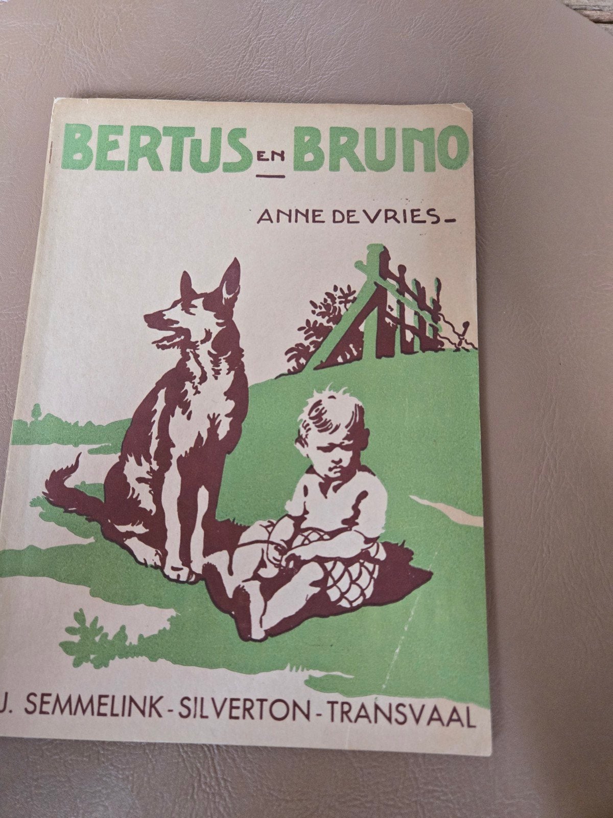 Bertus en Bruno - Anne de Vries (Vintage Kinderboek), Ophalen of Verzenden, Gelezen, Anne de Vries, Fictie algemeen