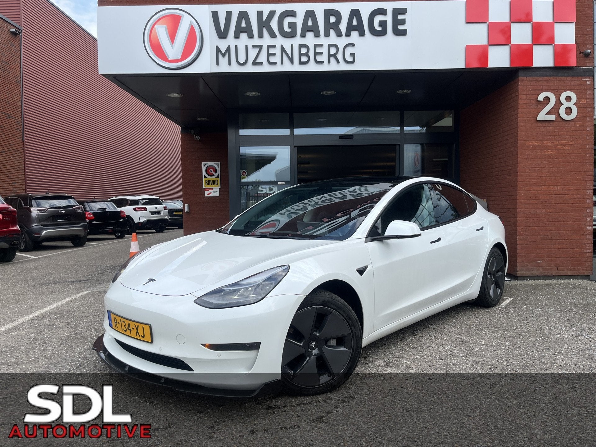 Tesla Model 3 Standard RWD Plus 60 kWh snel laden niet mogel, Automaat, Achterwielaandrijving, Gebruikt, Wit