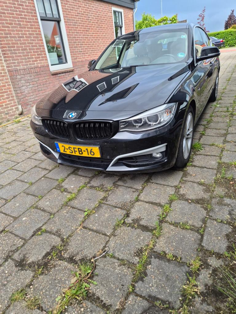 BMW 3-Serie GT 320I Aut8 2013 Zwart, Auto's, Achterwielaandrijving, 4 cilinders, 1535 kg, Zwart