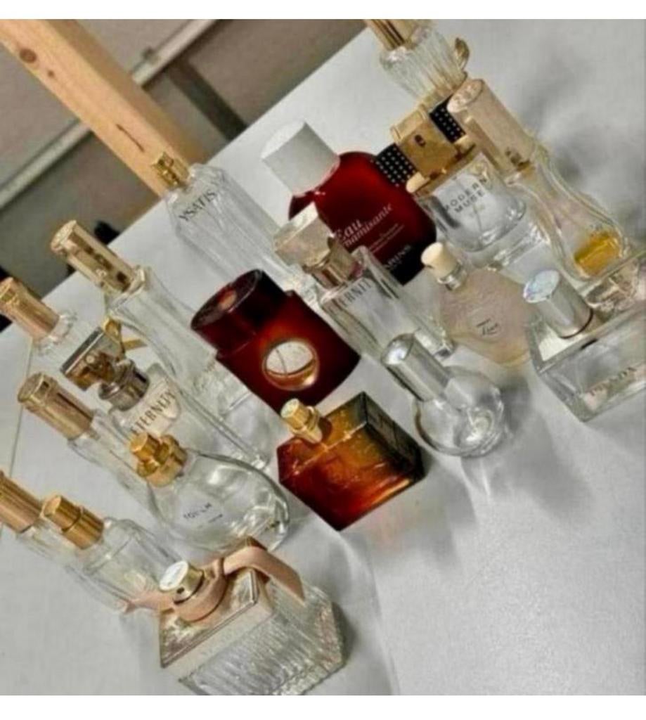 21 parfum fles flesjes parfumfles parfumflesjes verzameling, Ophalen of Verzenden, Zo goed als nieuw, H, H