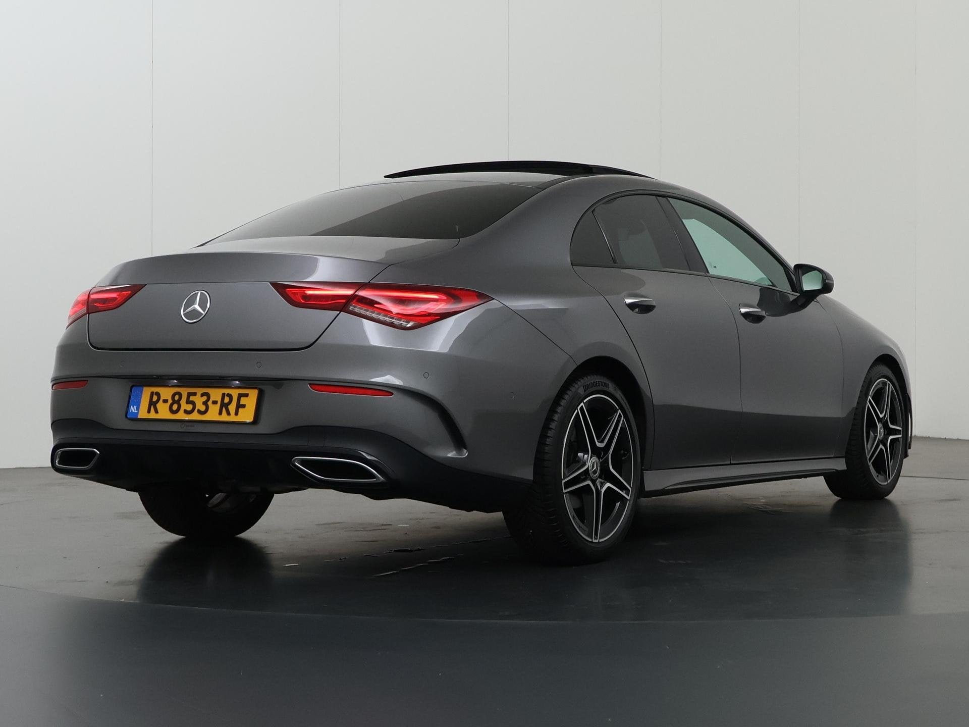 Mercedes-Benz CLA-klasse 180 AMG Line | Night | Panoramadak, CLA, Gebruikt, Euro 6, 4 cilinders
