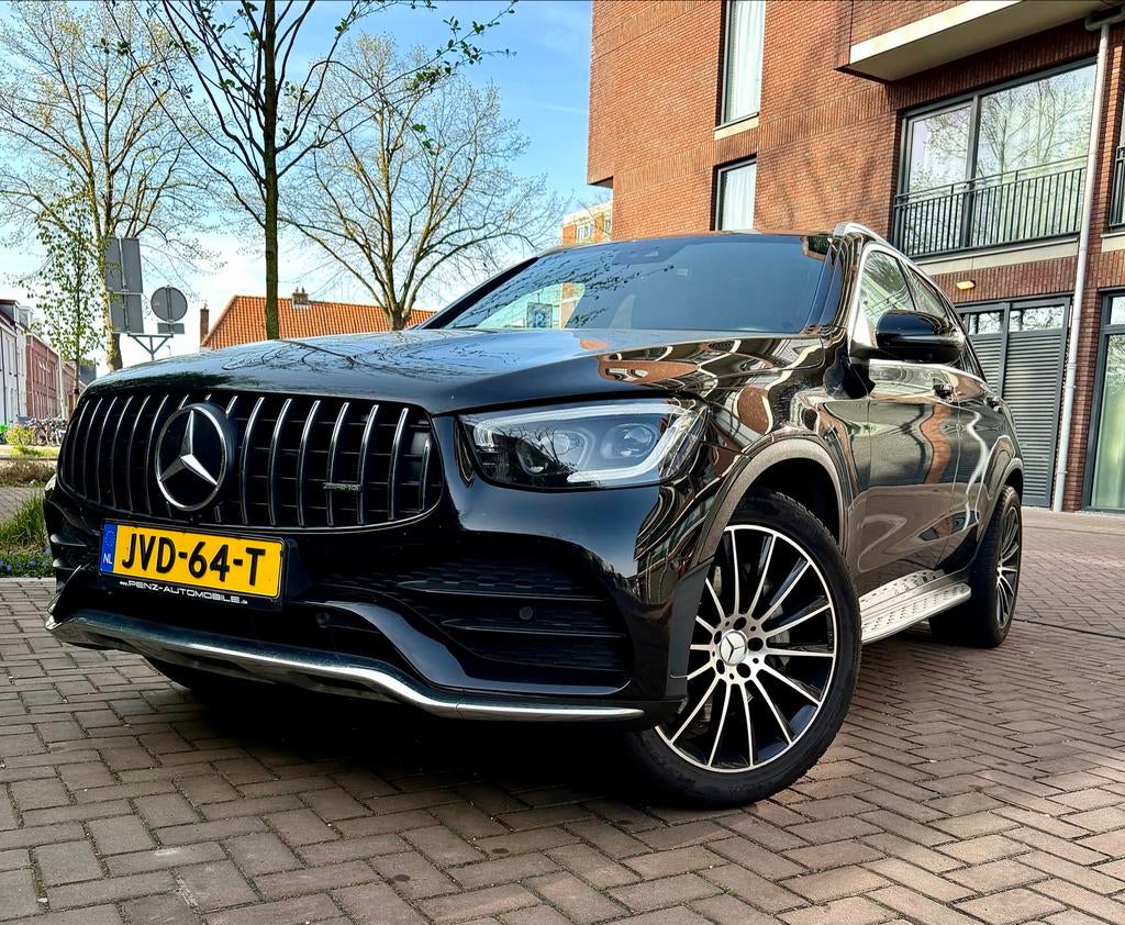 Mercedes-Benz GLC 300 4MATIC AMG FULL Pano360Burmester€99850, Automaat, Zwart, 4 cilinders, Zwart
