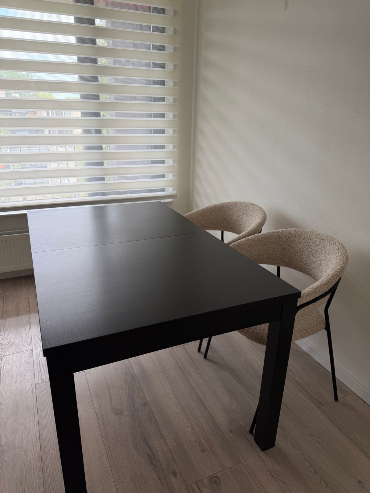 Stevige eettafel Bjursta, Ophalen, 50 tot 100 cm, Zo goed als nieuw, 150 tot 200 cm