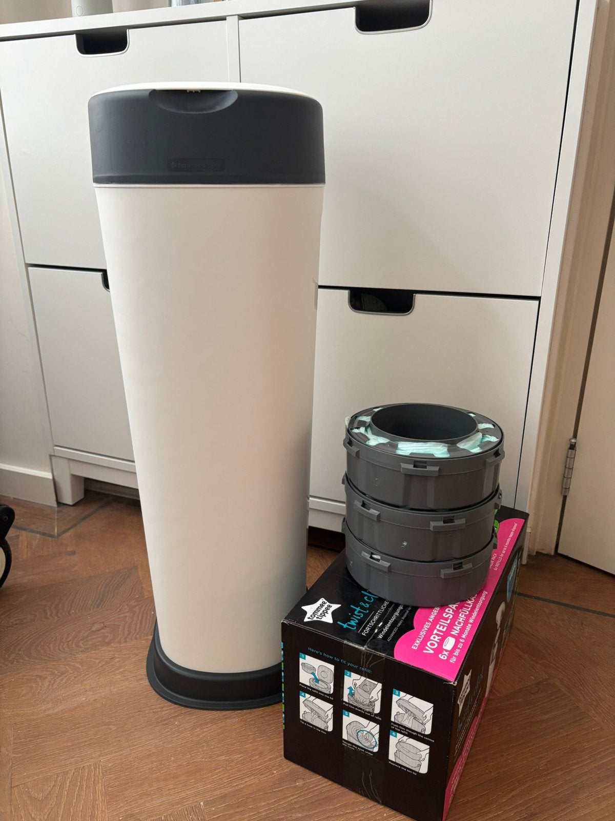 Tommee Tippee Sangenic Nappy Bin Twist & Click XL Wit /Grijz, Ophalen, Zo goed als nieuw, Luieremmer