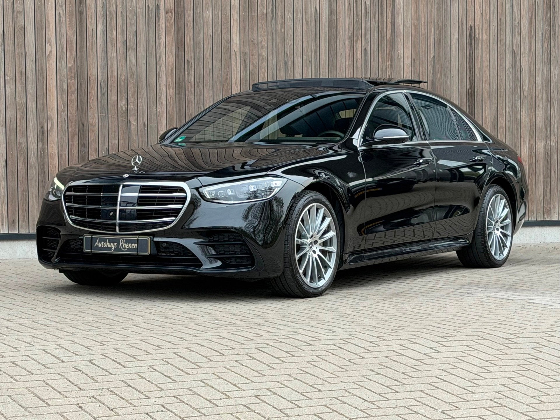 Mercedes-Benz S-klasse 580 e 4MATIC AMG Line / Schuifdak /, Gebruikt, Zwart, 510 pk, Adaptive Cruise Control
