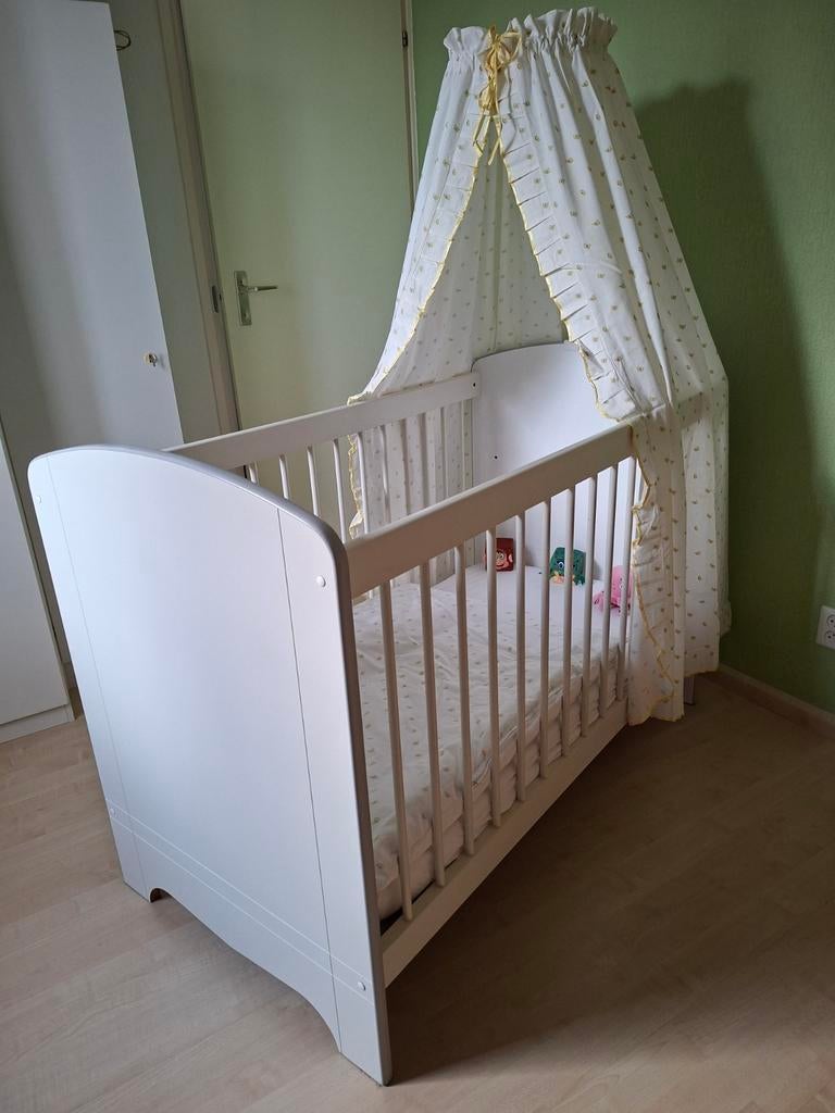 Complete babykamer: ledikant, commode en kledingkast, 70 tot 85 cm, 140 tot 160 cm, Zo goed als nieuw, Ophalen