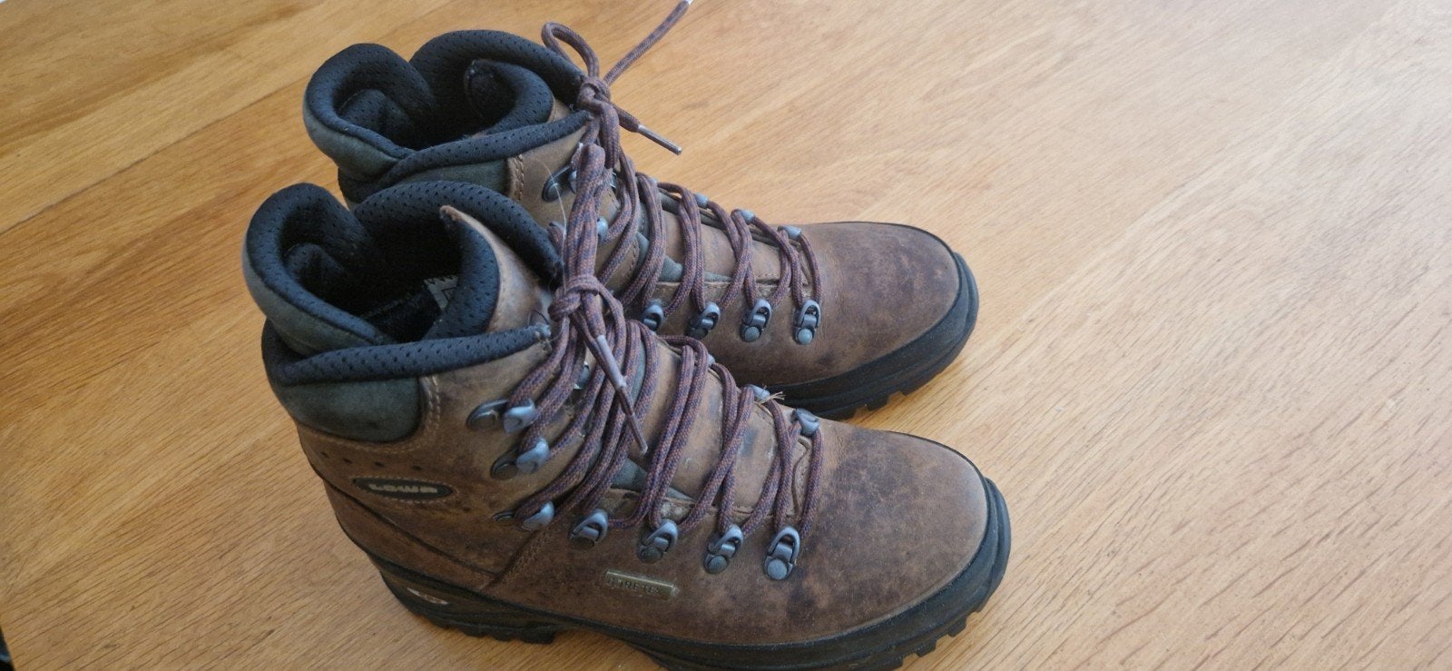 Lowa dames wandelschoenen leer maat 38/39Zo goed als nieuw, Ophalen of Verzenden, Zo goed als nieuw, Schoenen