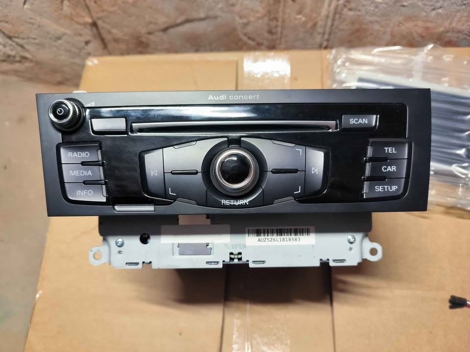 Audi Concert radio + 6.5 inch display 8R1035186 B8 A4 A5 Q5, Ophalen, Gebruikt, Audi