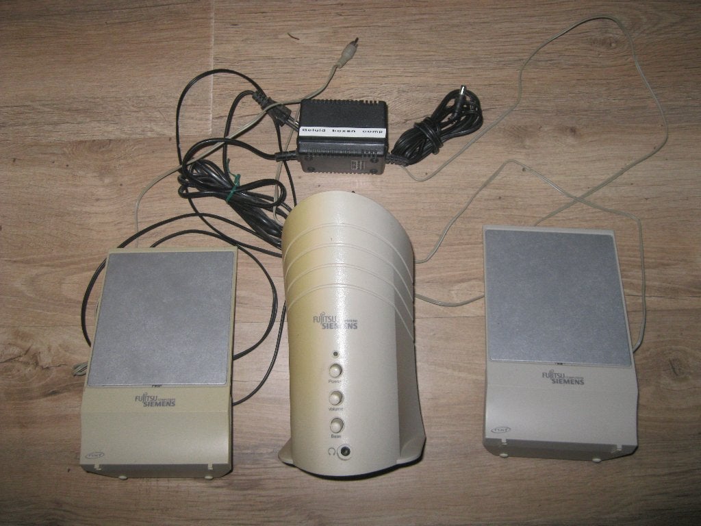 Luidsprekers incl voeding, Ophalen of Verzenden, Gebruikt