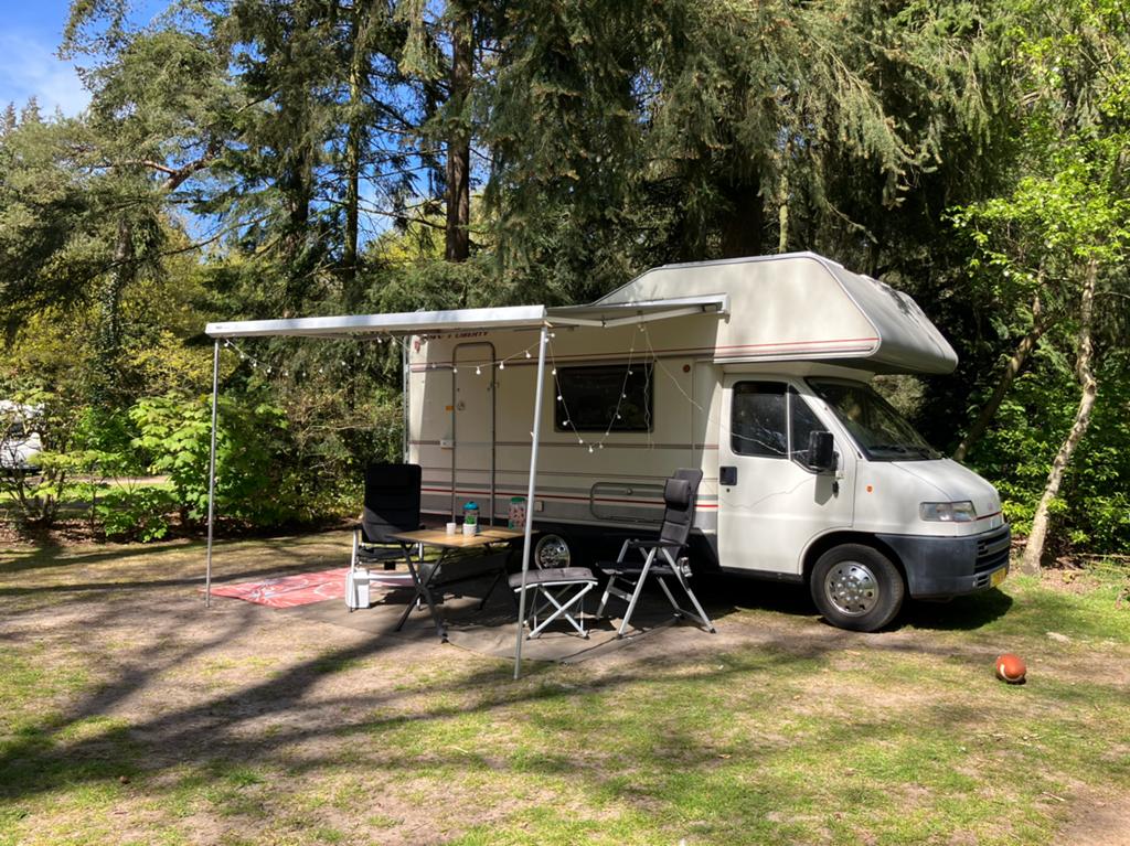 Super leuke camper! Fiat Ducato met LMC opbouw, Koelkast, Alkoof, Ringverwarming, Treinzit