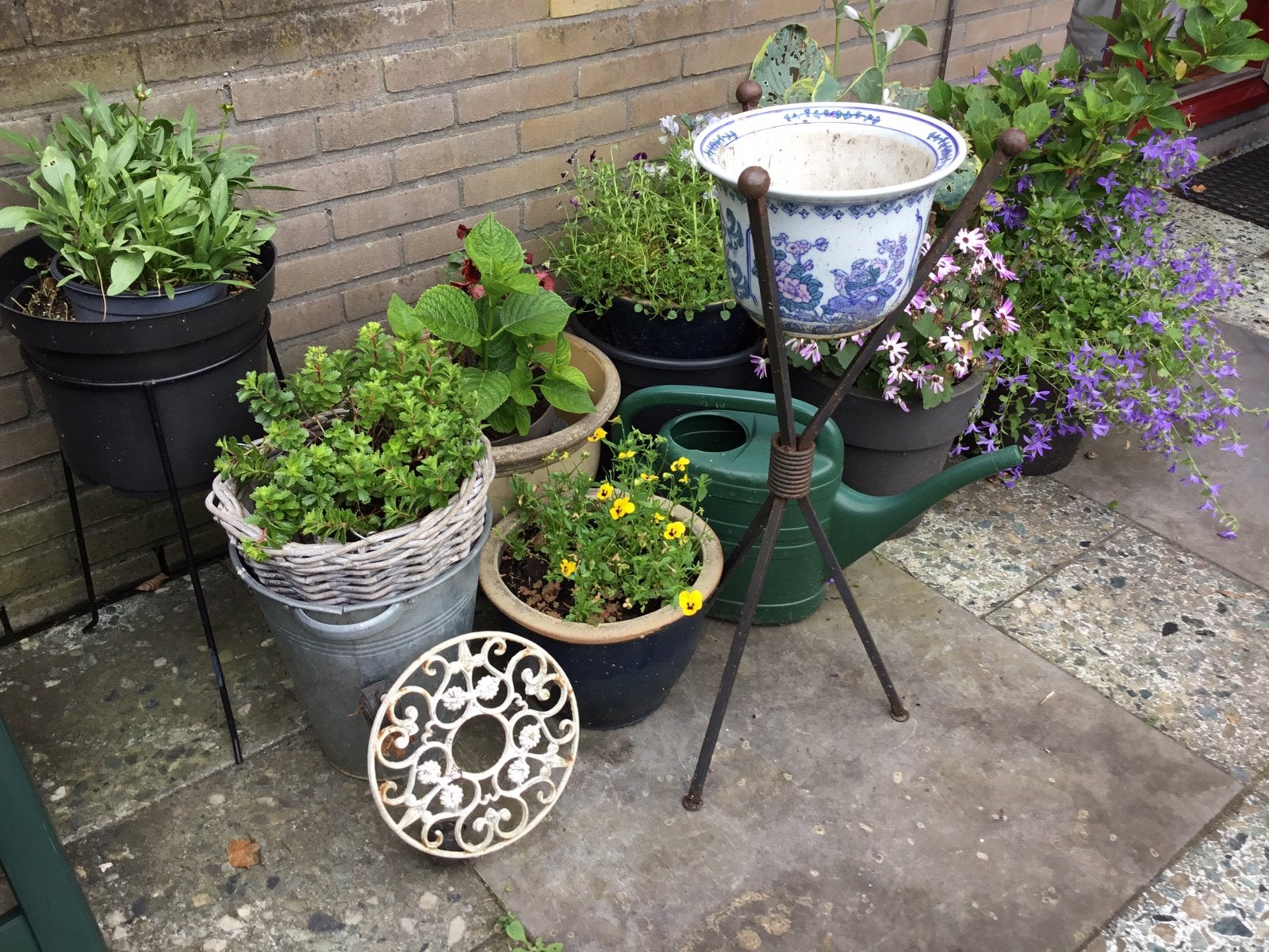 Gevulde bloempotten, Ophalen of Verzenden, Rond, Kunststof, Minder dan 30 cm