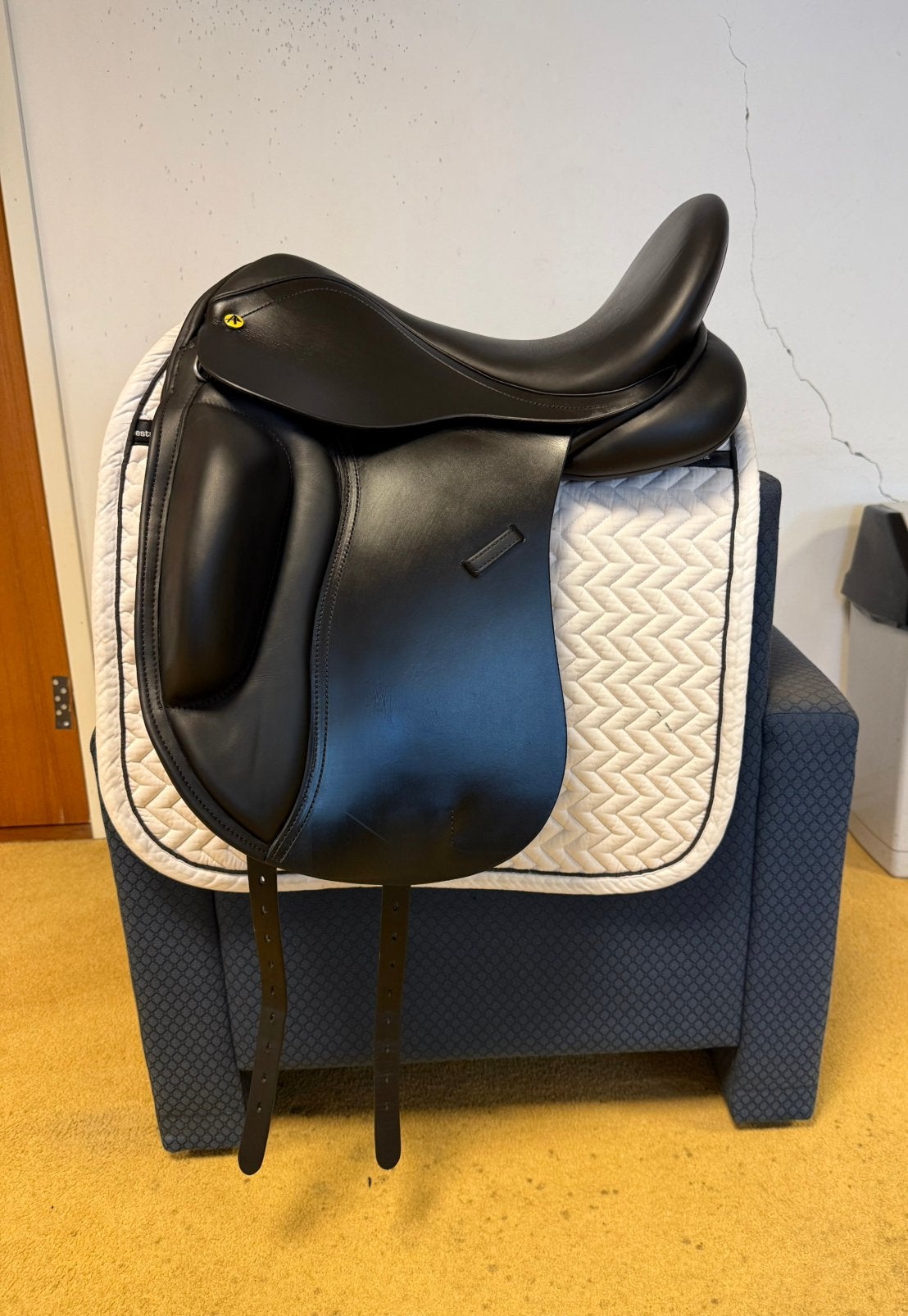 ANATOMICA Cygnus 17 inch EURORIDING Titan 18” Dressuurzadel!, Anatomica, Dressuur, M (17 inch), Diepe zit