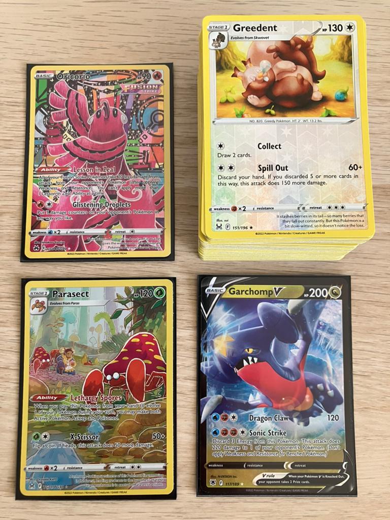 KADO TIP Set van 100 verschillende originele Pokemon kaarten, Ophalen of Verzenden, Zo goed als nieuw, Meerdere kaarten, Foil