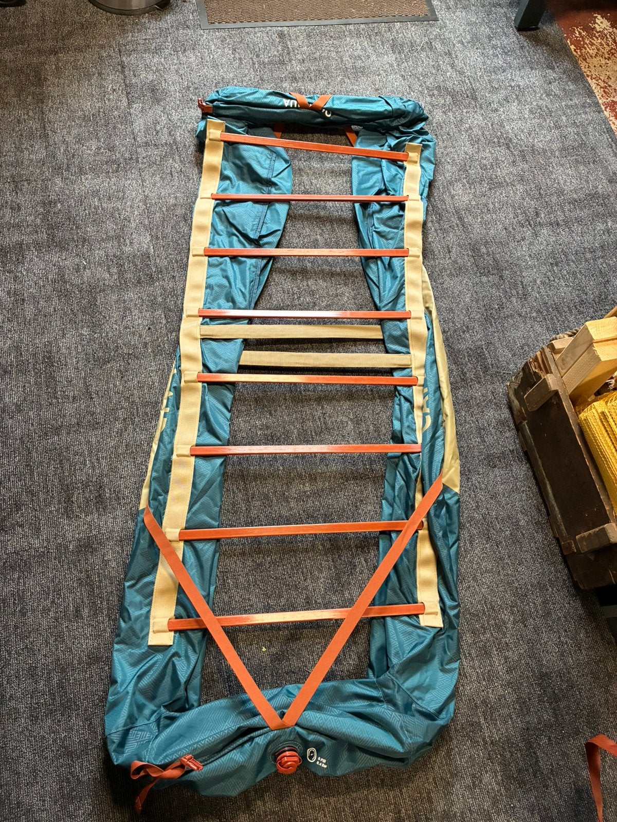 QUECHUA Veldbed Camp Bed Air - 2 stuks, Ophalen, Zo goed als nieuw, 1-persoons