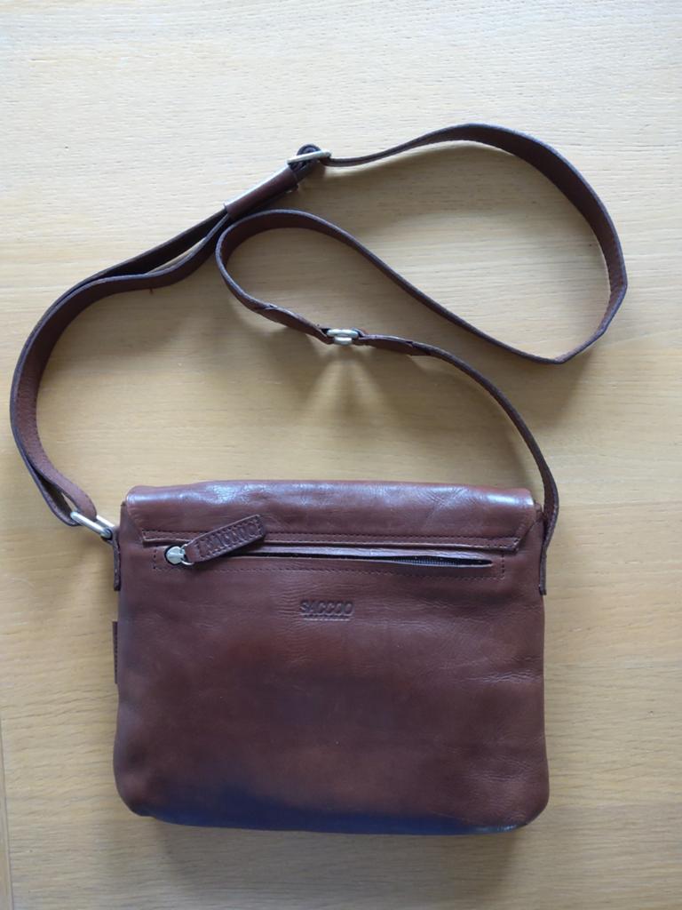 Saccoo bruin leren dames schoudertas, Sieraden, Tassen en Uiterlijk, Tassen | Schoudertassen, Zo goed als nieuw, Bruin, Ophalen of Verzenden
