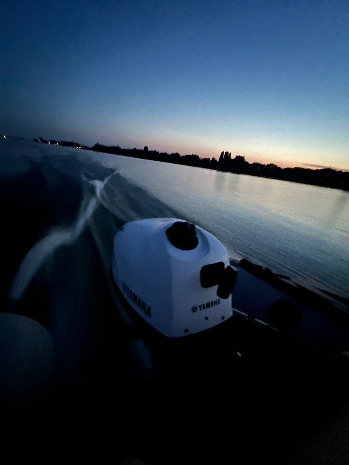 Foto 8 van Artsport 320 rubberboot met 3 buitenboordmotoren
