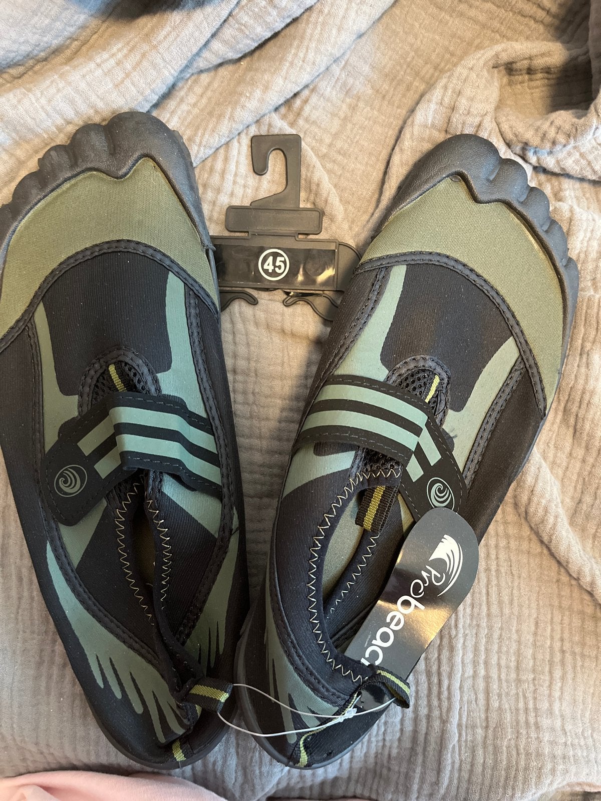 Nieuwe Robeac Zeil- of Surfschoenen - Maat 44 & 45, Watersport en Boten, Watersportkleding, Ophalen of Verzenden, Nieuw, Dame of Heer