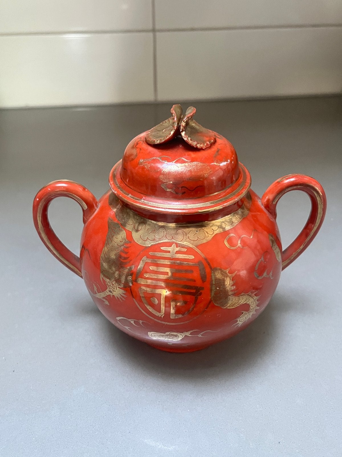 Antieke rood Japanse (suiker) pot met draken japanse tekens, Ophalen of Verzenden
