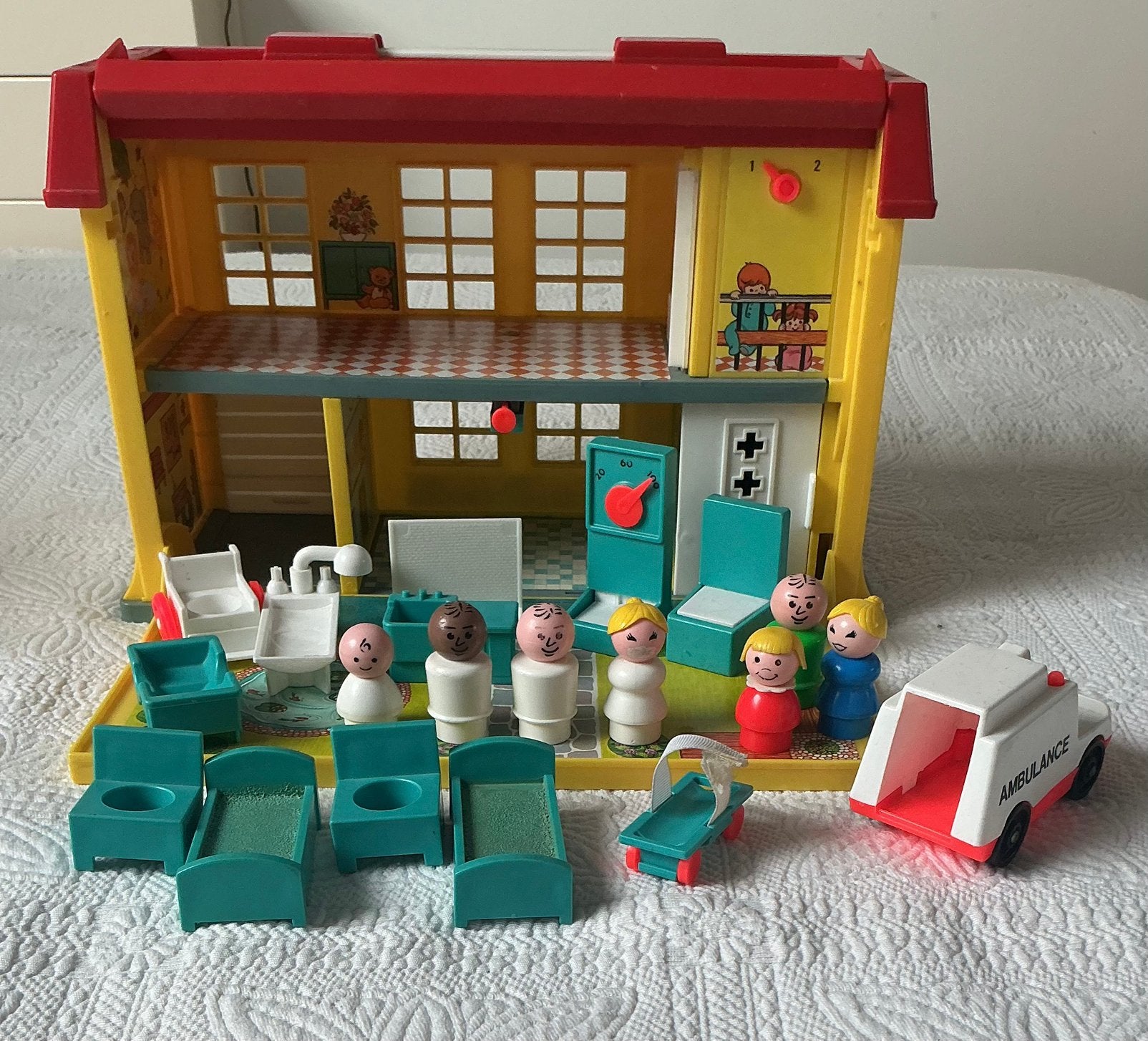 Vintage retro Fisher Price Children’s Hospital compleet!, Kinderen en Baby's, Ophalen of Verzenden, Gebruikt, Speelset, Met geluid