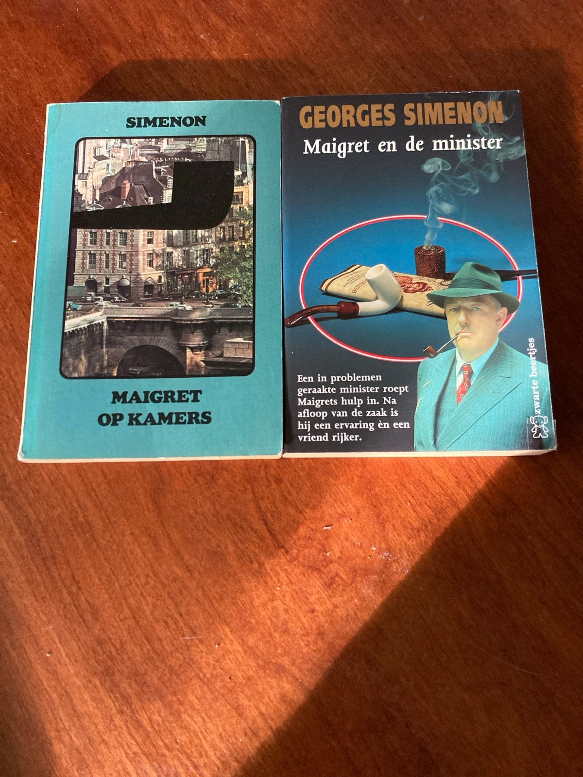Maigret boeken: 'Maigret op kamers' en 'Maigret en de minist, Ophalen of Verzenden, Gelezen