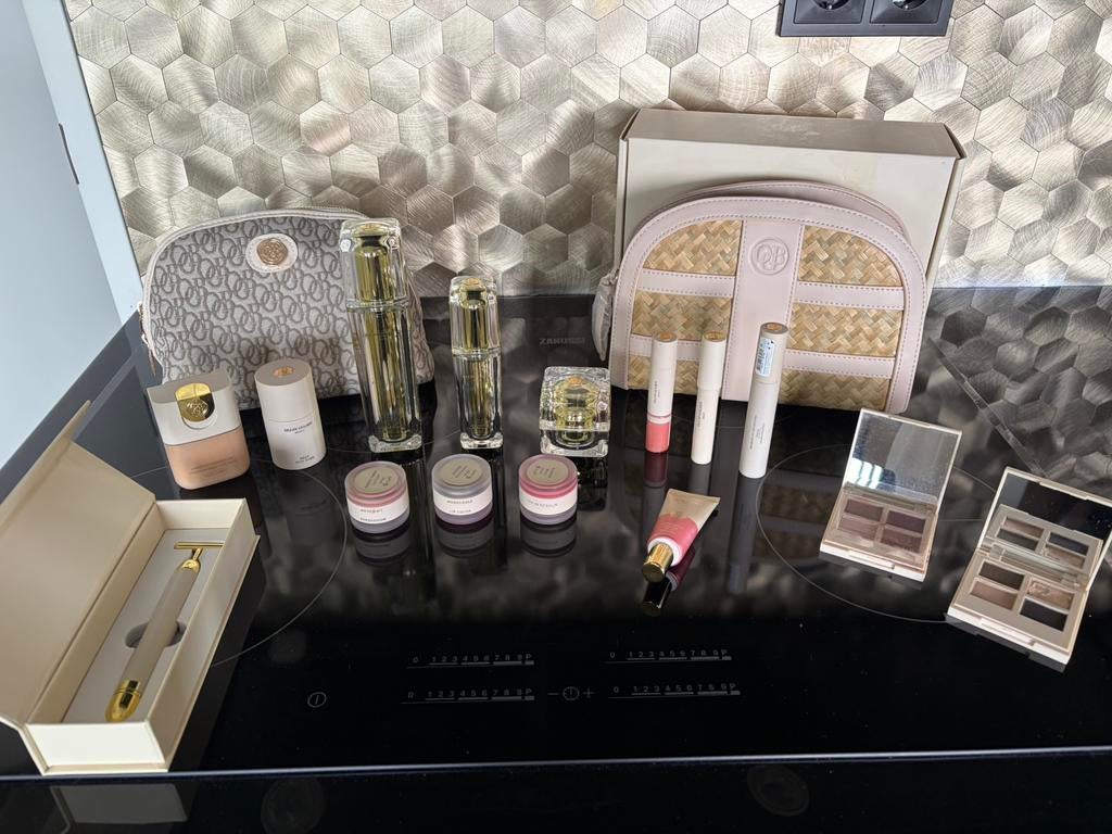 Olcay Gulsen cosmetica, Sieraden, Tassen en Uiterlijk, Uiterlijk | Cosmetica en Make-up, Ophalen of Verzenden, Zo goed als nieuw