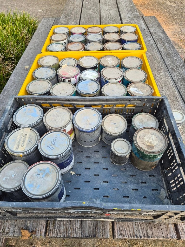 partij verf (restanten), diverse kleuren, Doe-het-zelf en Verbouw, Verf, Beits en Lak, Ophalen, Overige kleuren, 10 tot 15 liter