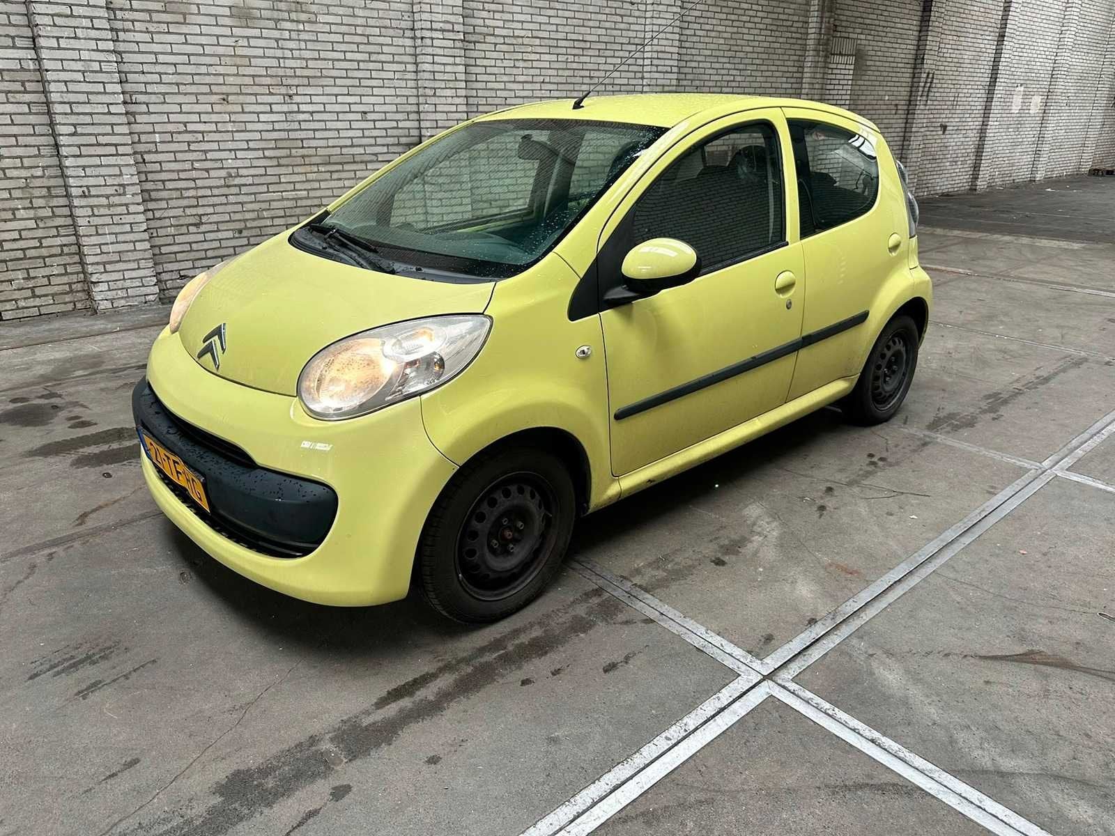 Citroen - 2006 - C1 - 1.0-12V Ambiance - 21-TF-HG, Auto's, Citroën, Voorwielaandrijving, Gebruikt, 4 stoelen, C1