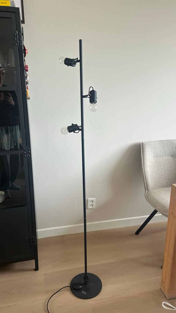 Zwarte staande lamp met 3 verstelbare spots, Ophalen, Gebruikt, Metaal, 150 tot 200 cm