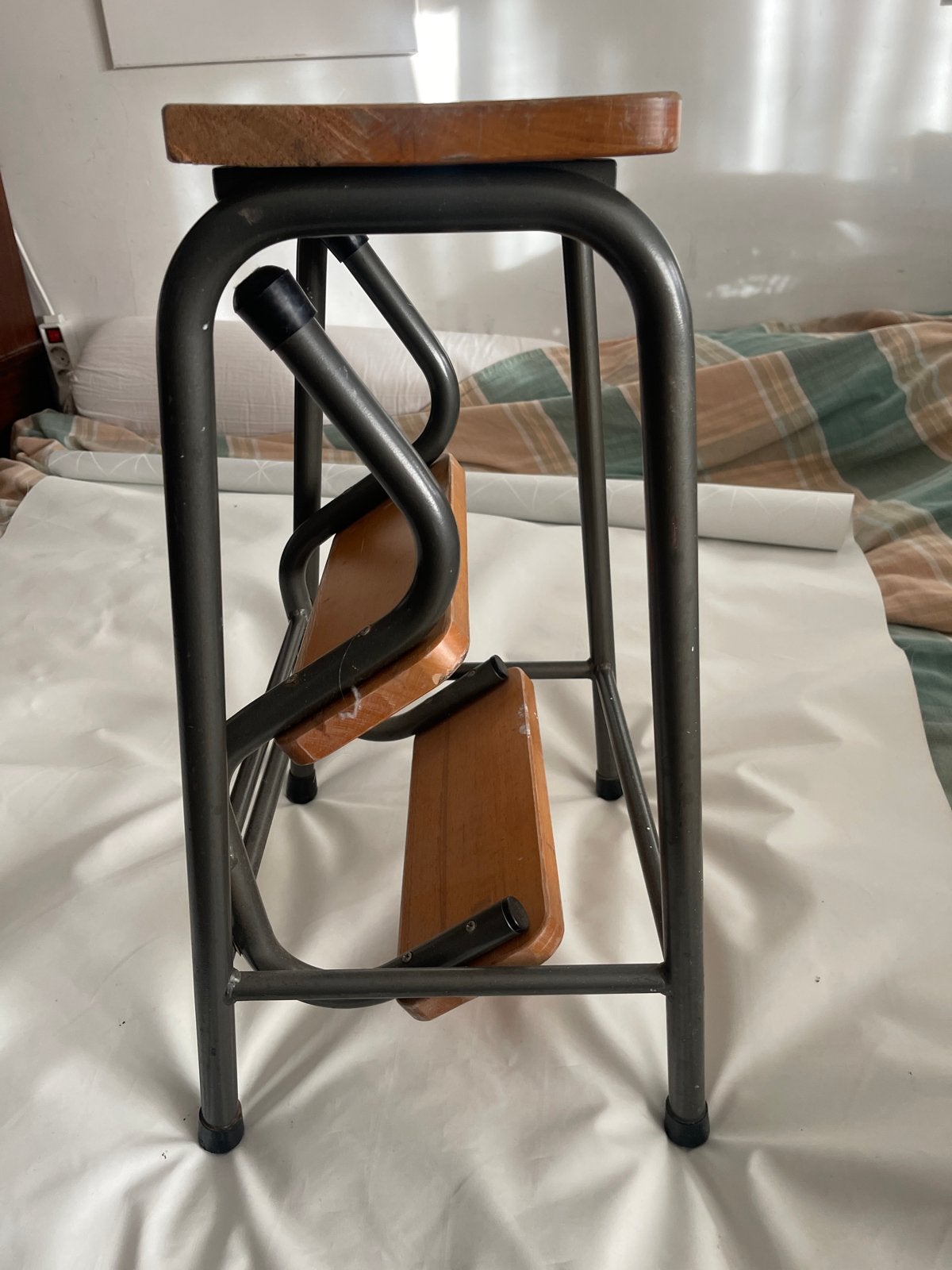 Handige kruk / opstapje /inklapbaar Leidschendam 58 cm hoog, Ophalen, Gebruikt, Hout