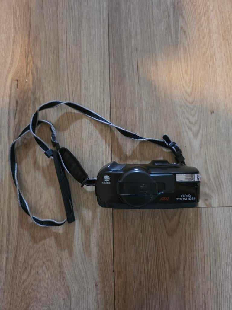 Minolta Riva Zoom 105i Compact Camera met Tasje, Audio, Tv en Foto, Fotocamera's Analoog, Ophalen, Zo goed als nieuw, Minolta
