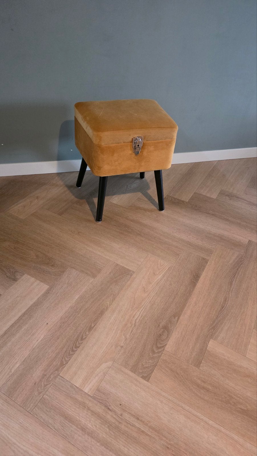 Gele fluwelen poef met opbergruimte, Hout, Gebruikt, Vierkant, Ophalen of Verzenden