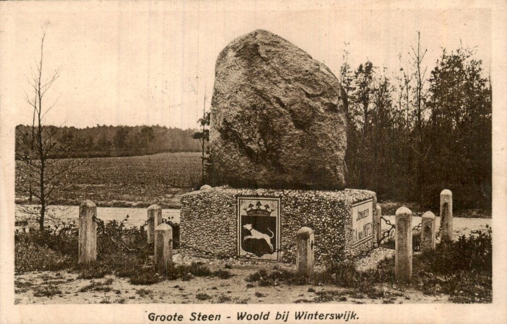 Woold bij Winterswijk - Groote Steen - zwerfsteen, Ophalen of Verzenden, 1920 tot 1940, Gelopen, Gelderland