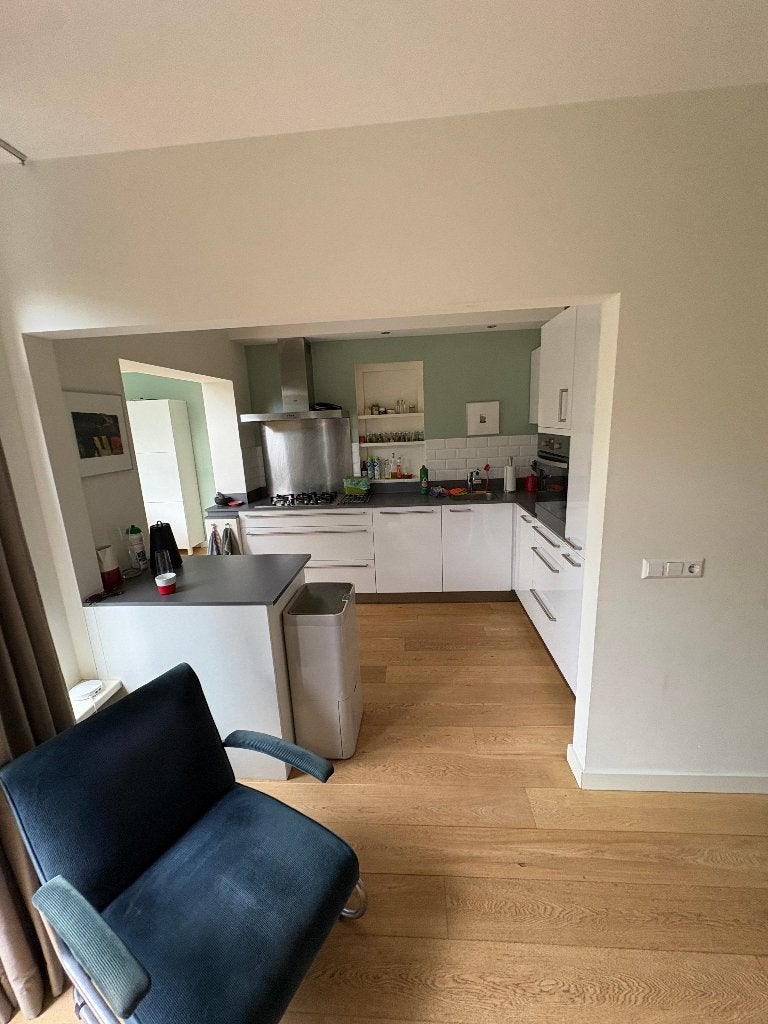 Witte hoekkeuken met eeteiland & apparatuur, Ophalen, Gebruikt, Wit, Hoekkeuken