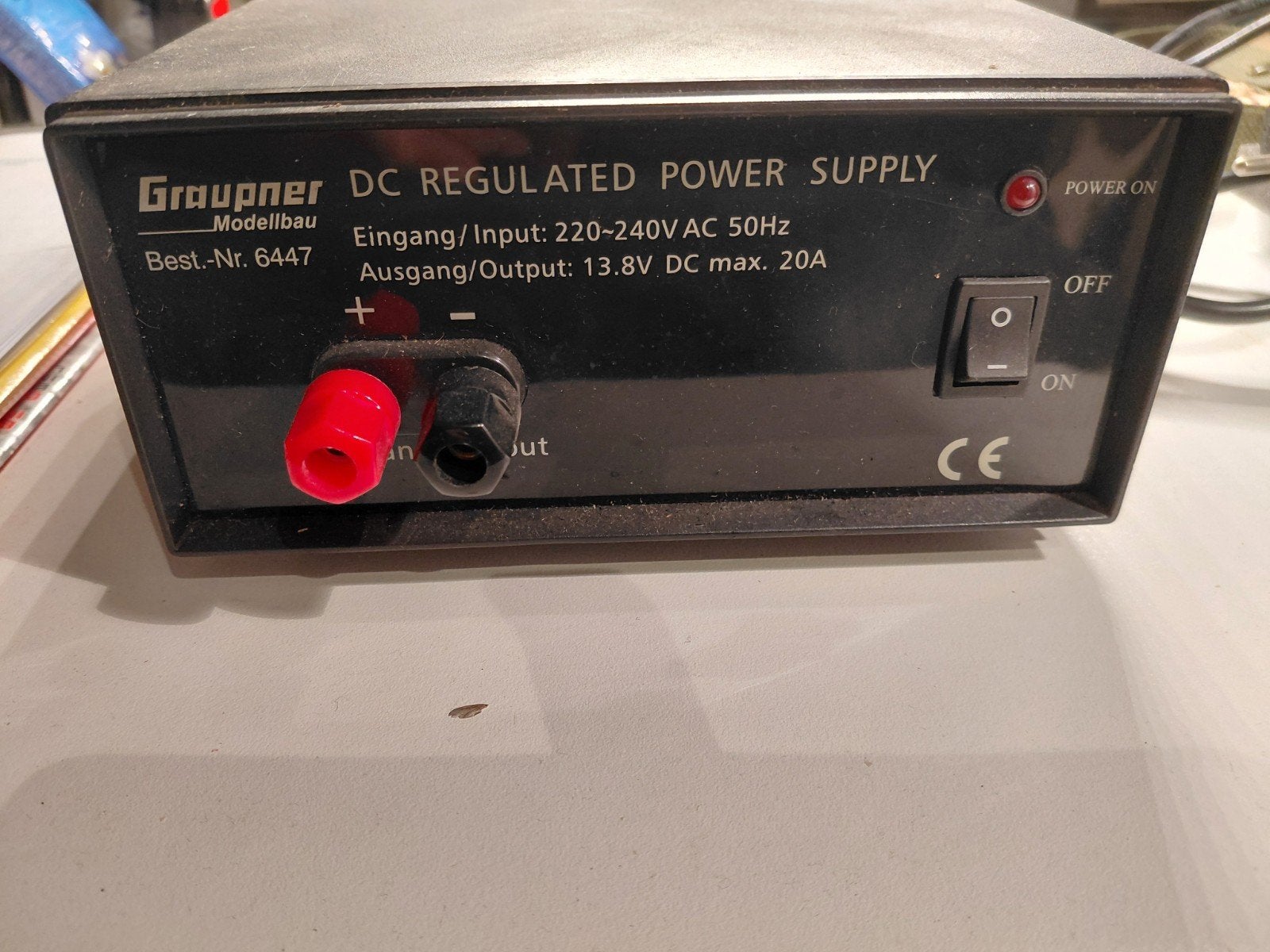 Graupner DC Gereguleerde Voeding 13.8V 20A - RC Lader, Ophalen of Verzenden