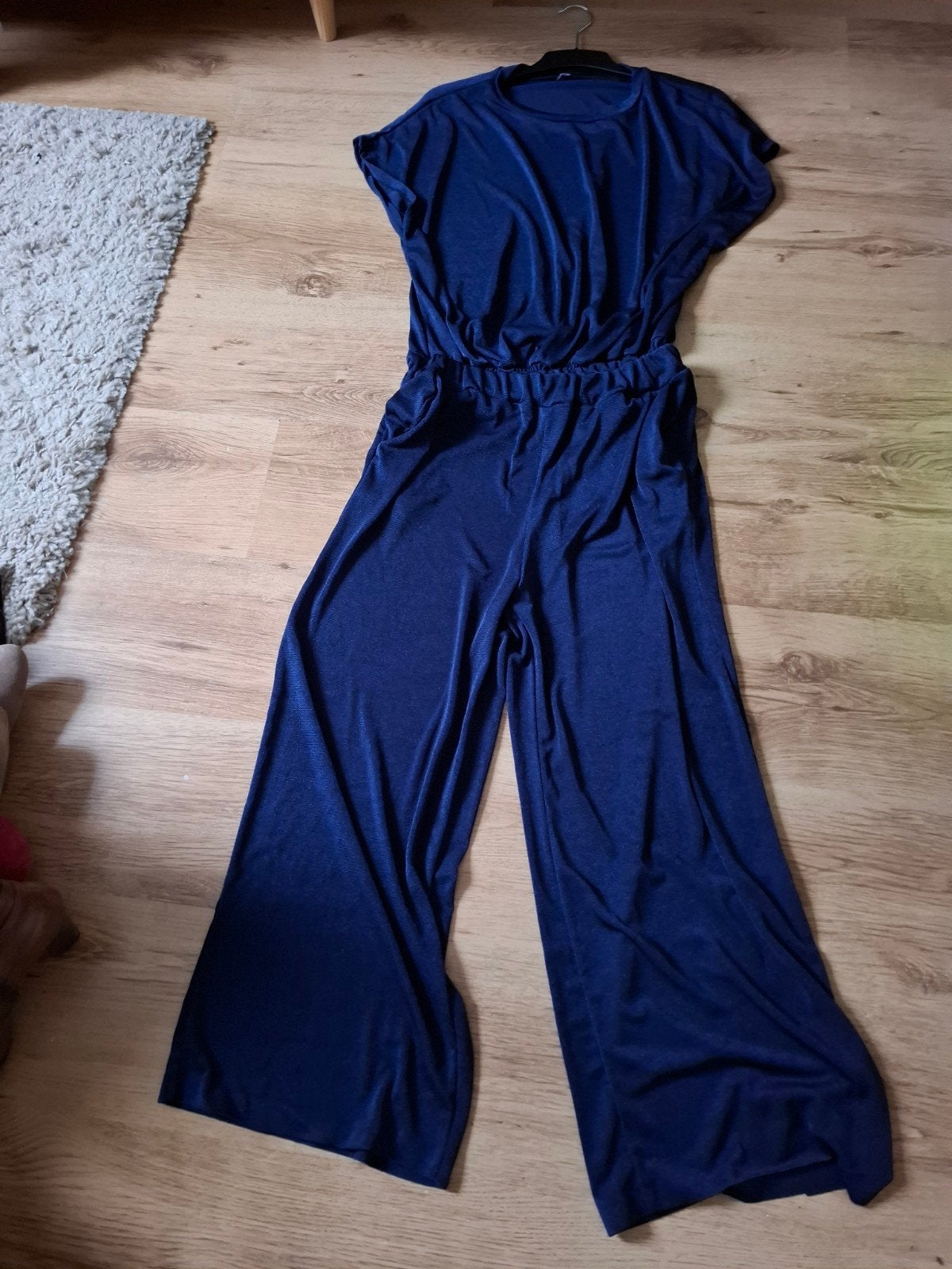 Donkerblauwe Set met wijde pijpen maat 38, Maat 38/40 (M), Blauw, Ophalen of Verzenden, Lang