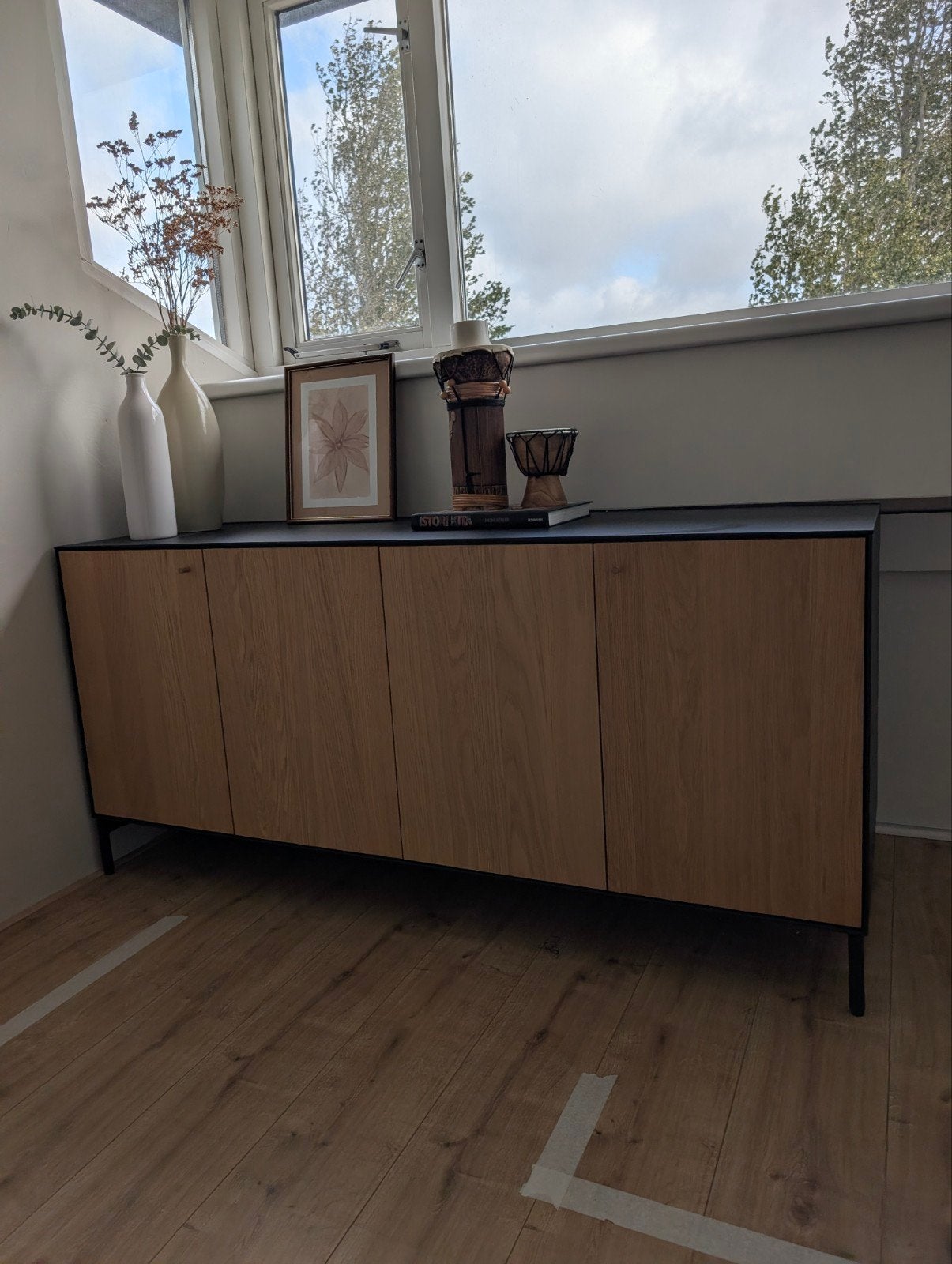 IKEA Boastad dressoir zwart/eiken fineer 161x52x75 zgan, Ophalen, 150 tot 200 cm, Zo goed als nieuw, Eikenhout