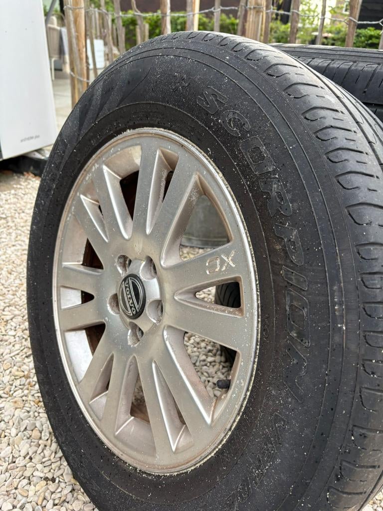 Autobanden en velgen Volvo XC90, Eén persoon
