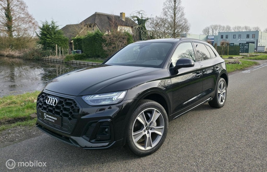 Audi Q5 45 TFSI Quattro S-Line / Pano / Trekh / B&O, Automaat, Gebruikt, Zwart, 4 cilinders