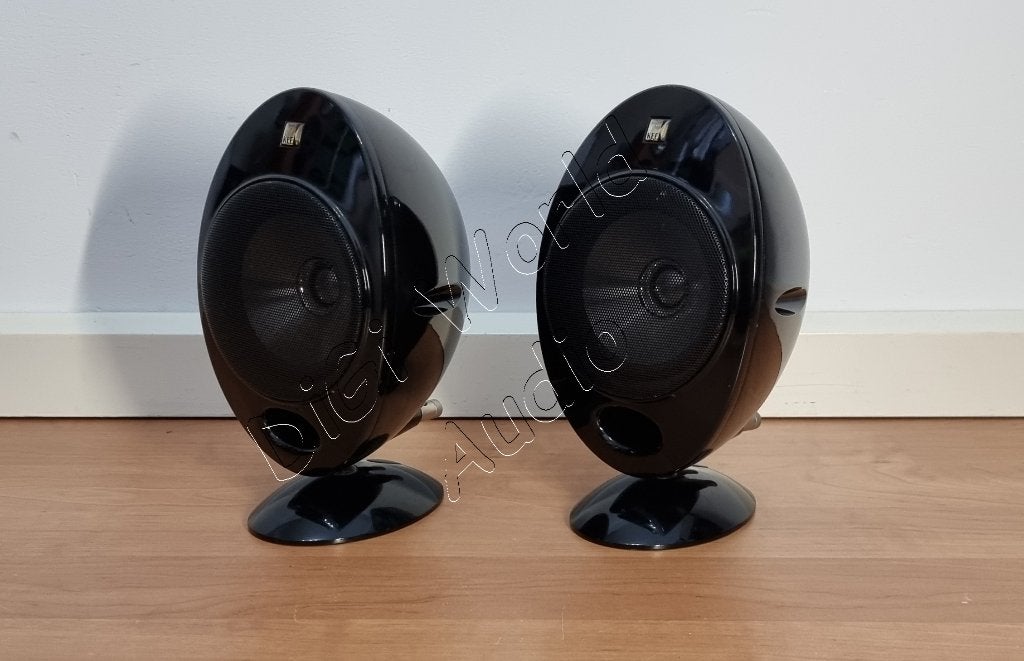 KEF befaamde Eitjes, Inclusief muurbeugels, Stereo speakers, Ophalen of Verzenden, Zo goed als nieuw